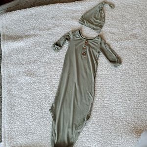 Caden Lane Solid Moss Bamboo Knot Gown